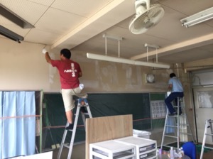 04 ローラーで全面